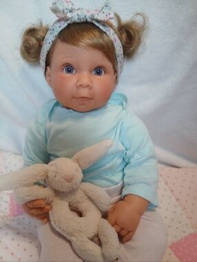 Realstic Doll Lee Middleton Reva Schick  Reborn Style Toddler Girl Baby Kid